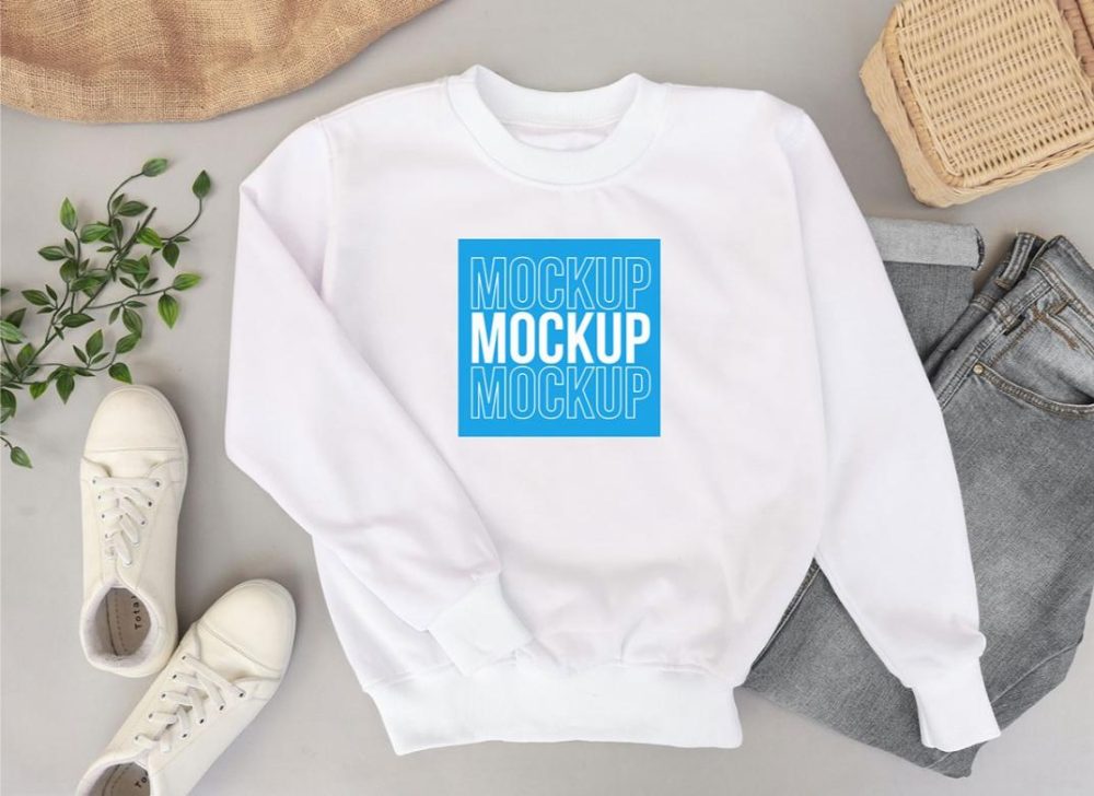 Realistic Sweatshirt Mockup PSD